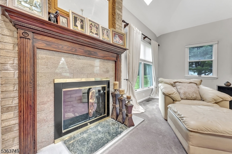 7 Farmstead Rd