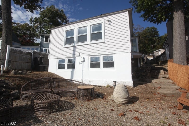 76 Ithanell Rd