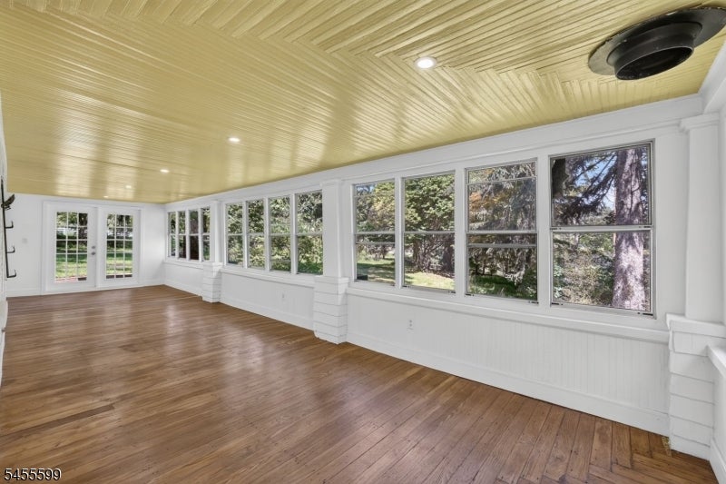 464 Buckhorn Dr