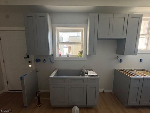 160 Pacific St 1 Newark City NJ 07105