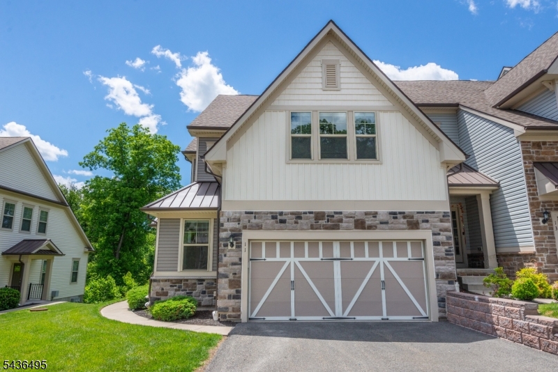 11 Albie Dr