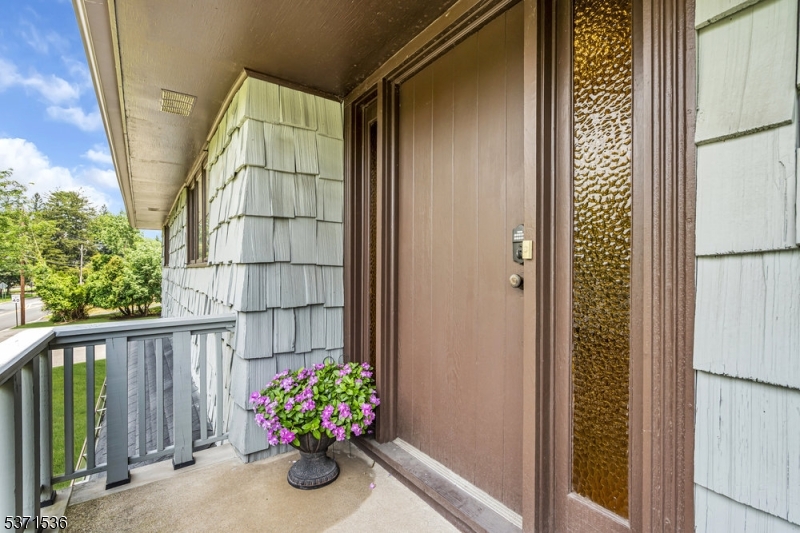 366 E Saddle River Rd