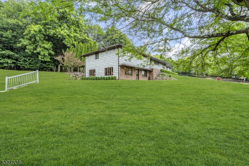 366 E Saddle River Rd