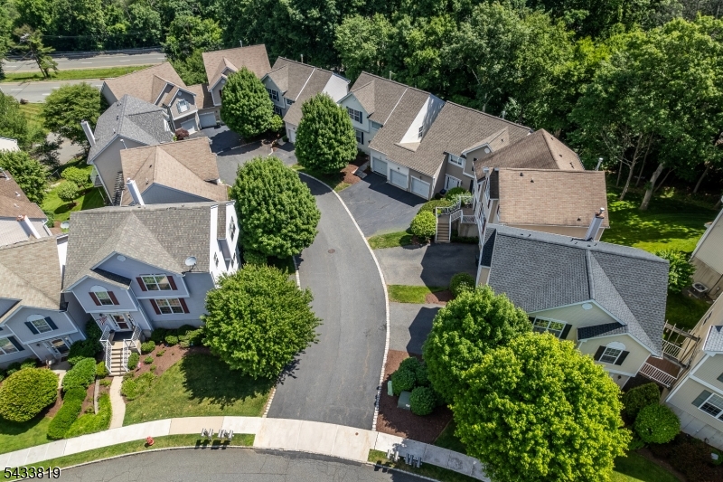 38 Brock Ln
