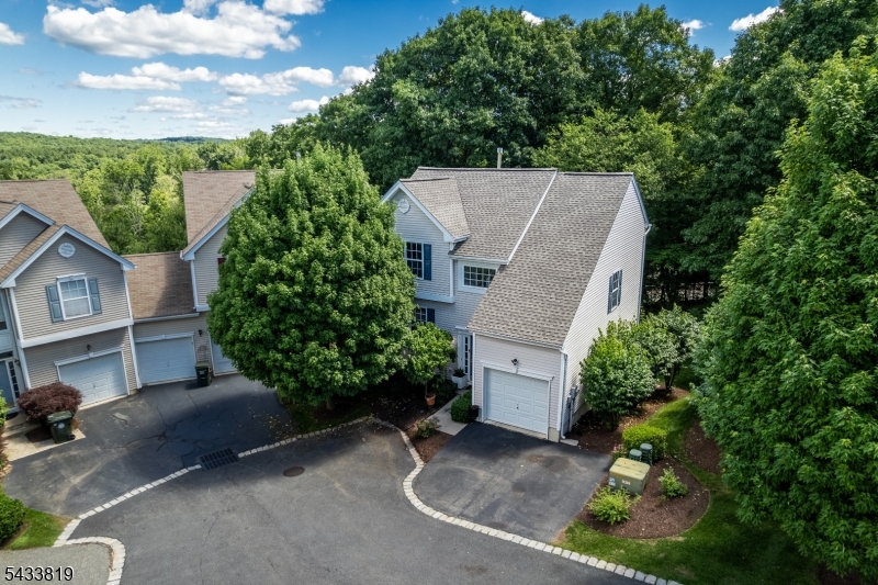 38 Brock Ln