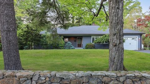 40 Old Army Rd Bernardsville Boro NJ 07924