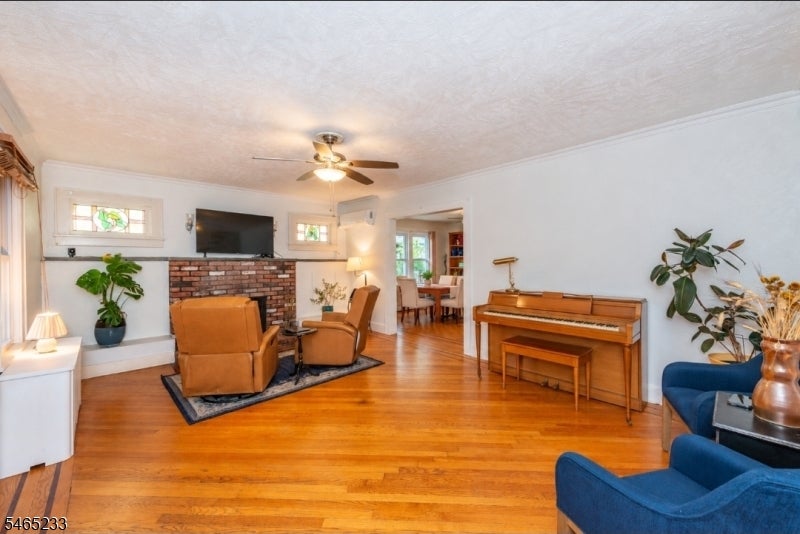 84 Johnson Ave