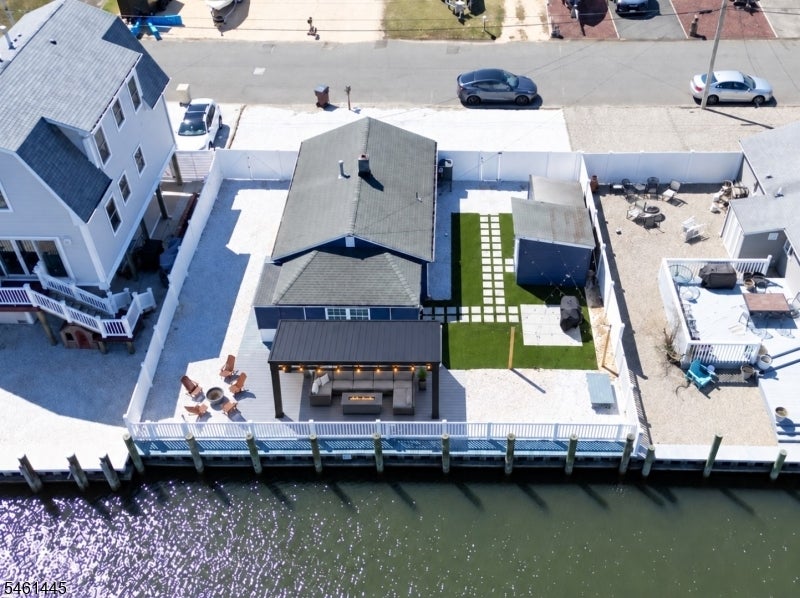 213 Fernwood Dr