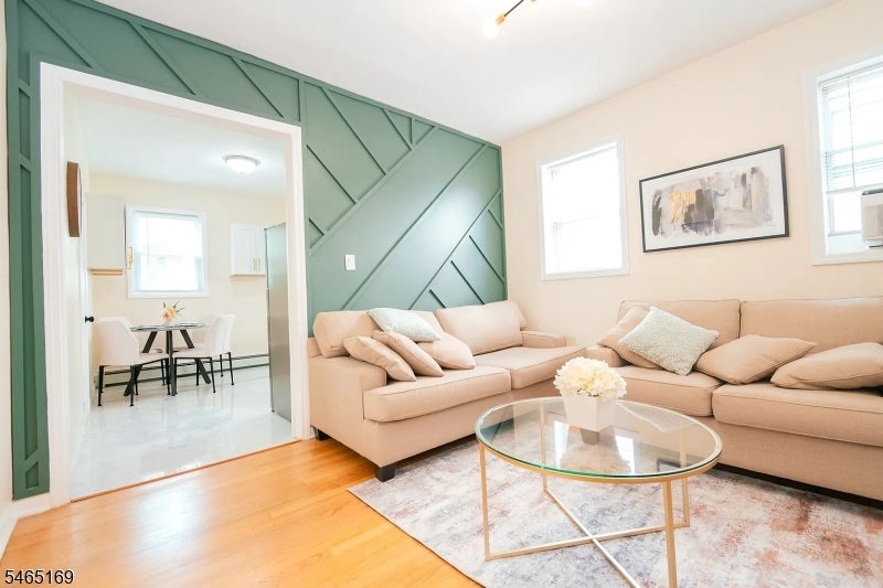 18 Van Rensselear St 1