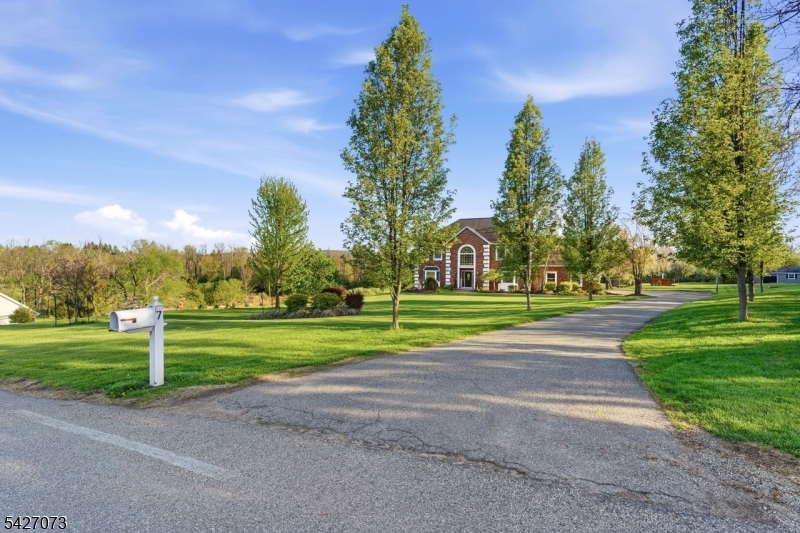 7 Woodfield Rd