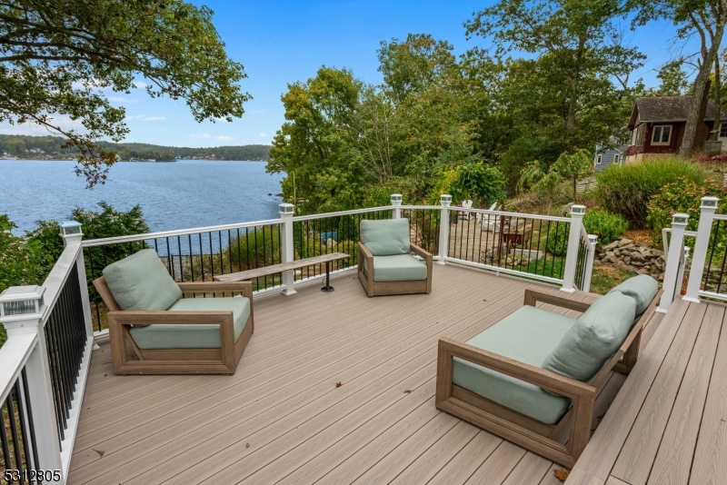 6 Bonaparte Rd