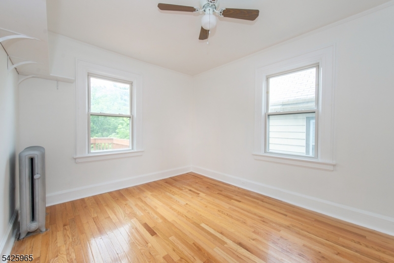 51 Riggs Pl