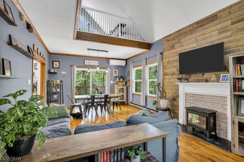 72 Quenby Mountain Rd
