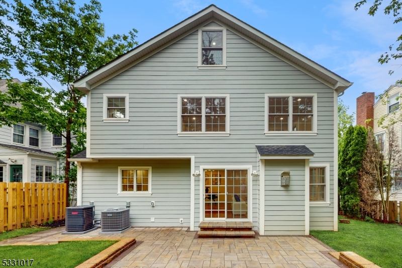 161 Myrtle Ave