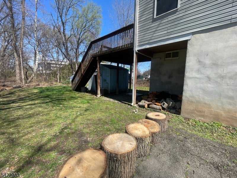 42 Riverlawn Dr