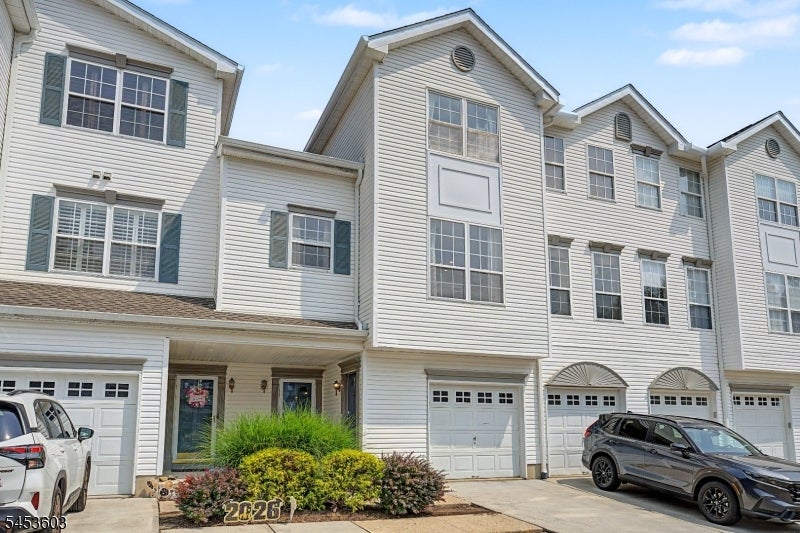 7 Caroline Foster Ct