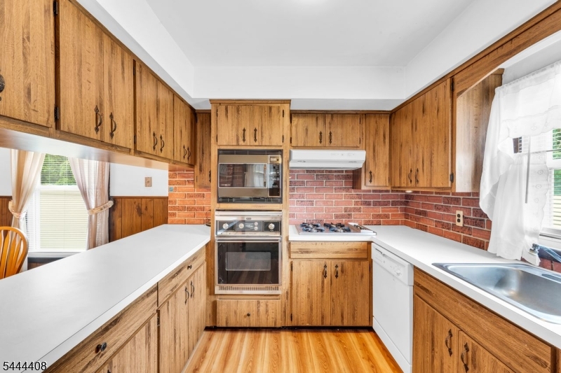 31 N Dell Ave