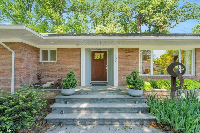 130 Pearl Brook Dr