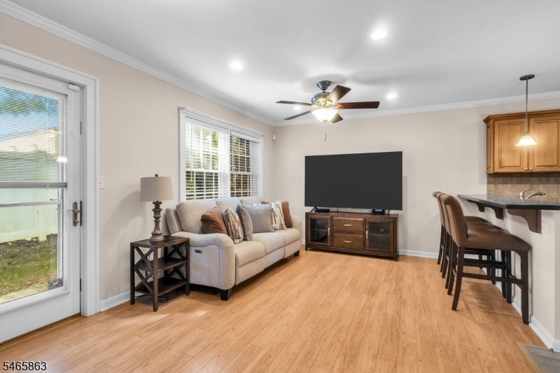 645 Ridgedale Ave 4