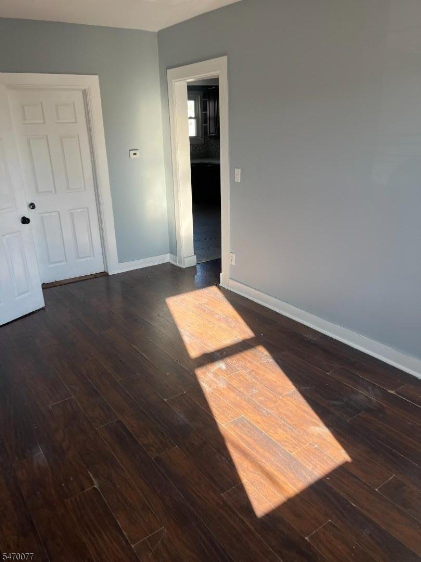 1035 Emma St 2