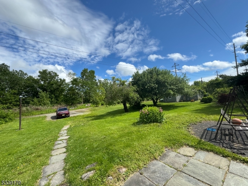 15 Van Dunk Ln