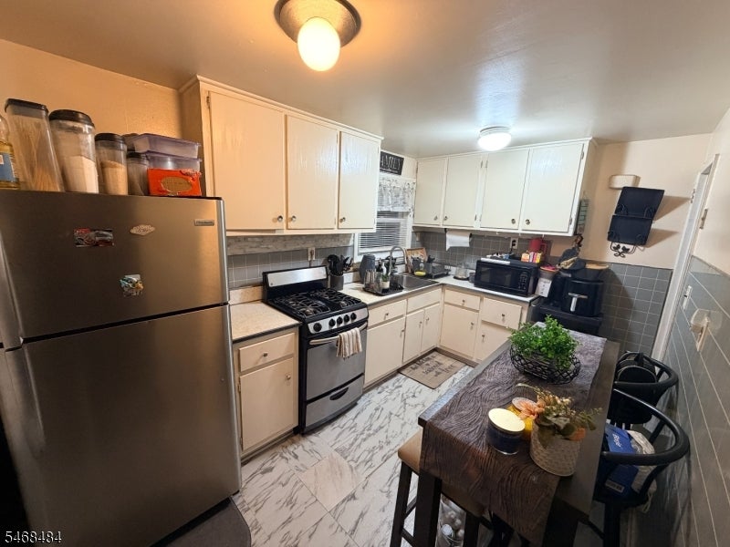 421 Brookside Dr