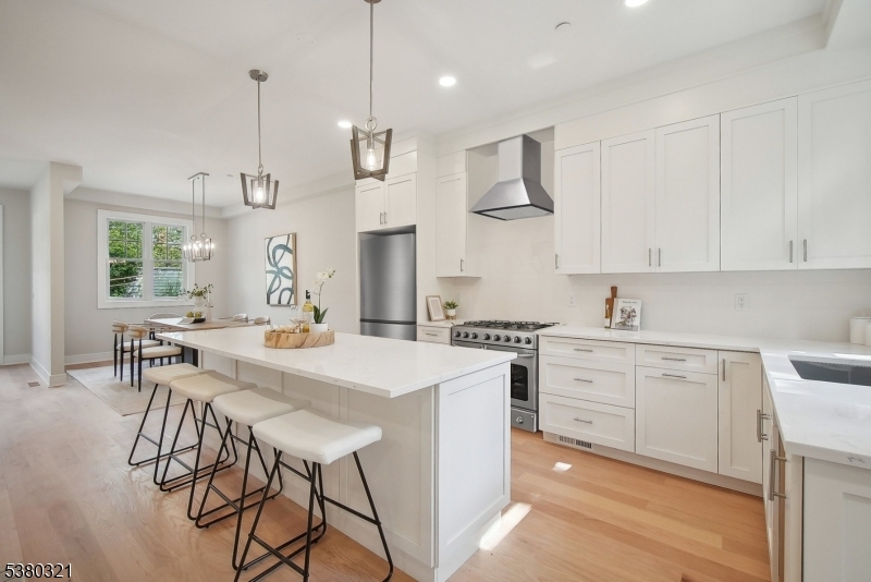 603 Springfield Ave 101