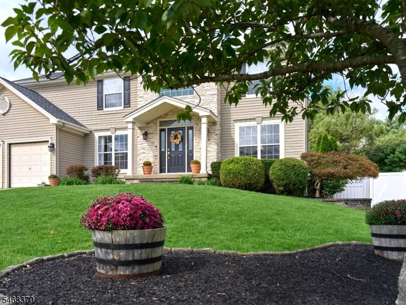 4 Madison Ct