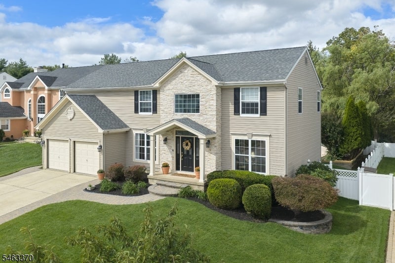 4 Madison Ct