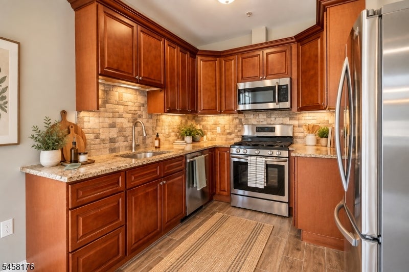 47 Campbell Ave 1L