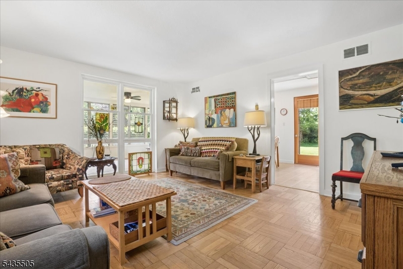 3 Cedar Ct