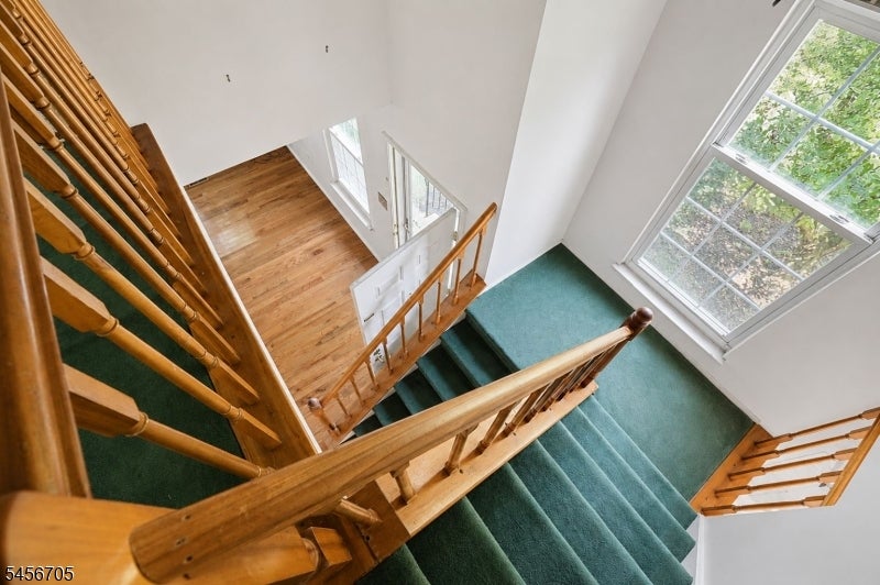 20 DELIKAT LANE