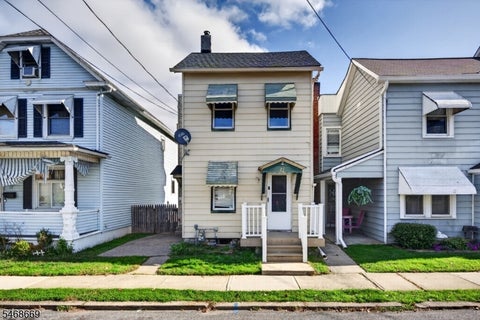 Photo for 21 Henderson St