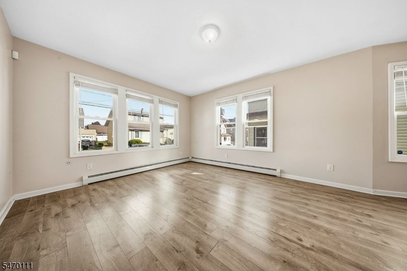 73 Planten Ave
