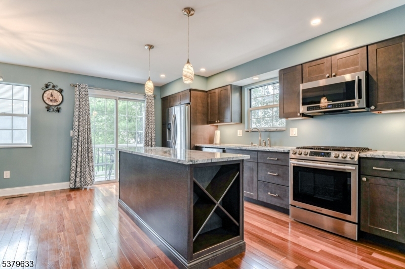 36 E Grand Ave 26
