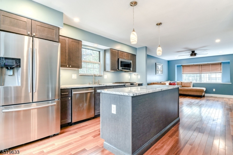 36 E Grand Ave 26
