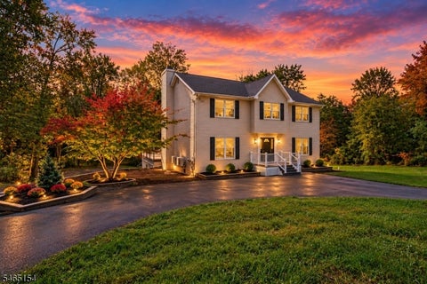 Photo for 105A Russling Rd