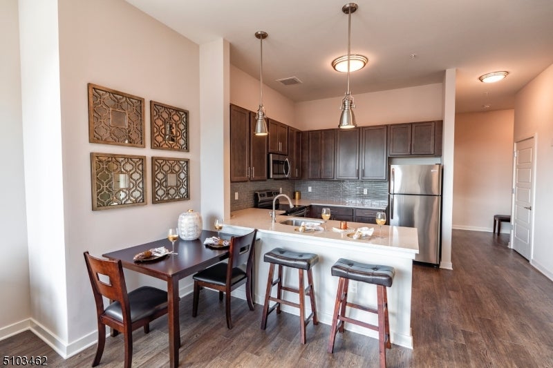 320 Valley St 308