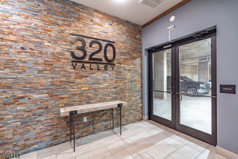 320 Valley St 308