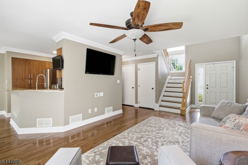 45 Weatherhill Rd