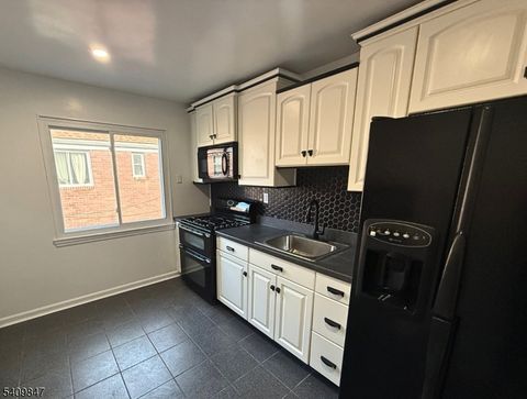 168 Tuxedo Pkwy 2 Newark City NJ 07106