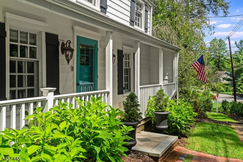 36 E Main St