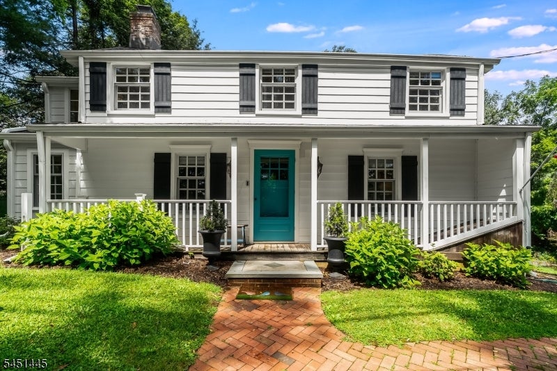36 E Main St