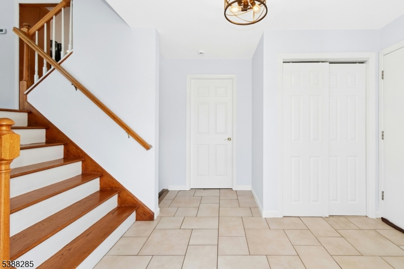 783 RIVERBEND DRIVE