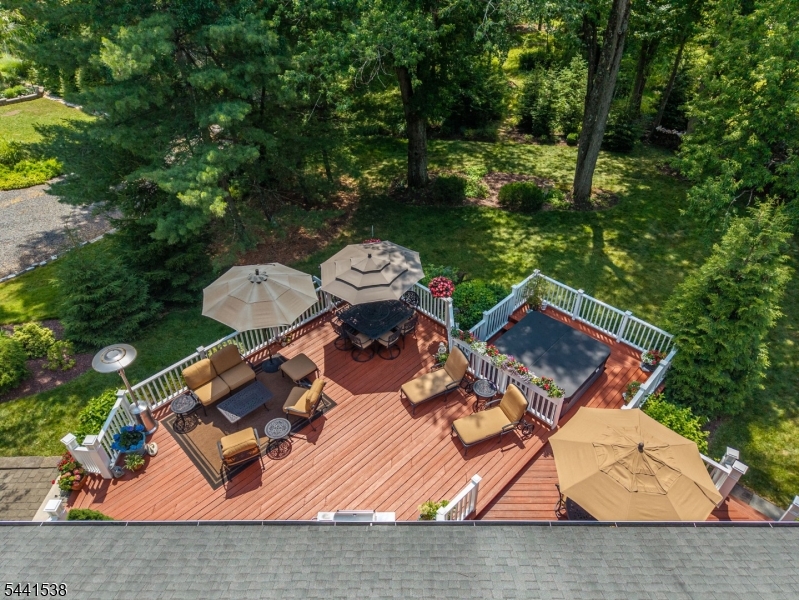 653 Foothill Rd