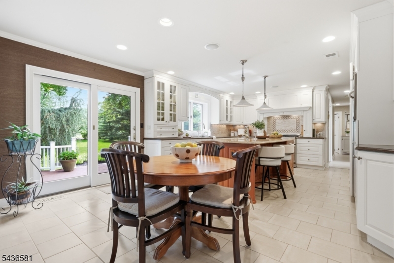 9 Proprietor Ln