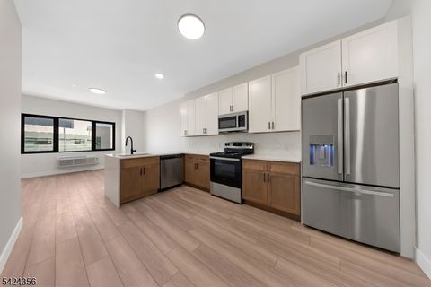 87 Mary St 506 Paterson City NJ 07503