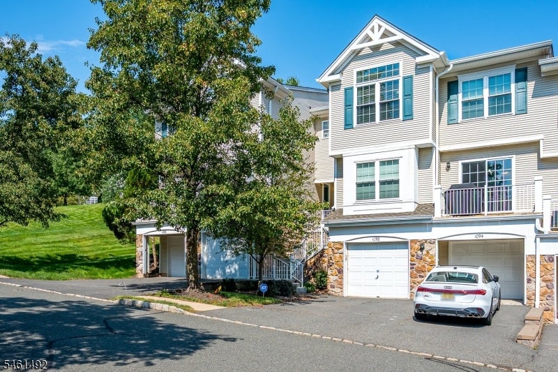 1092 Shadowlawn Dr