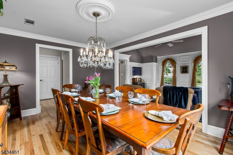 22 Hawthorn Dr