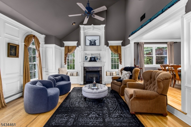 22 Hawthorn Dr